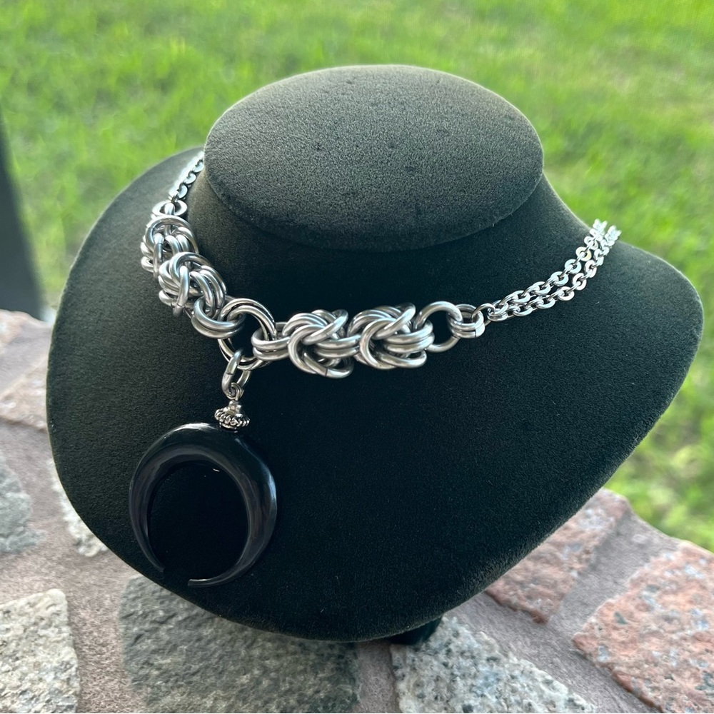Handmade maille necklace up side down black horns crescent moon lunula boho goth - Picture 4 of 13